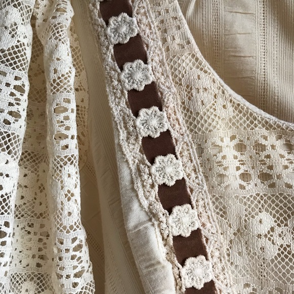 Gorgeous 60s/70’s Empire Waist Lace Maxi - Picture 4 of 8